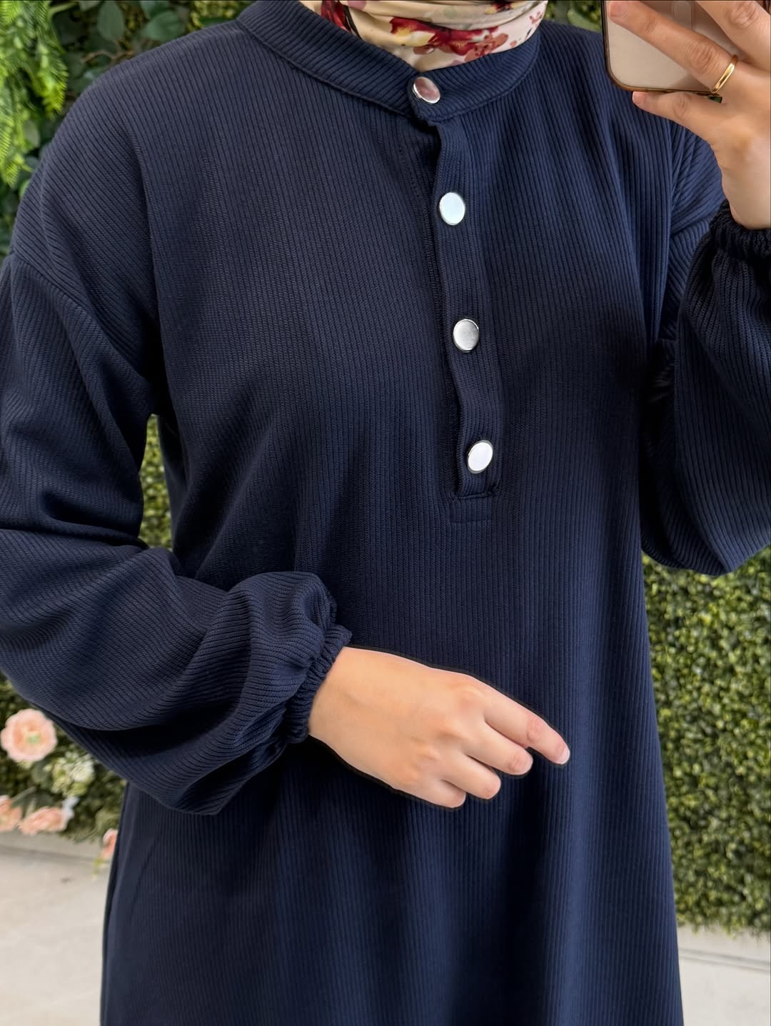 “ستايل شتوي راقي – إنسومبل دافئ يدفّيك ويزيد أناقتك”