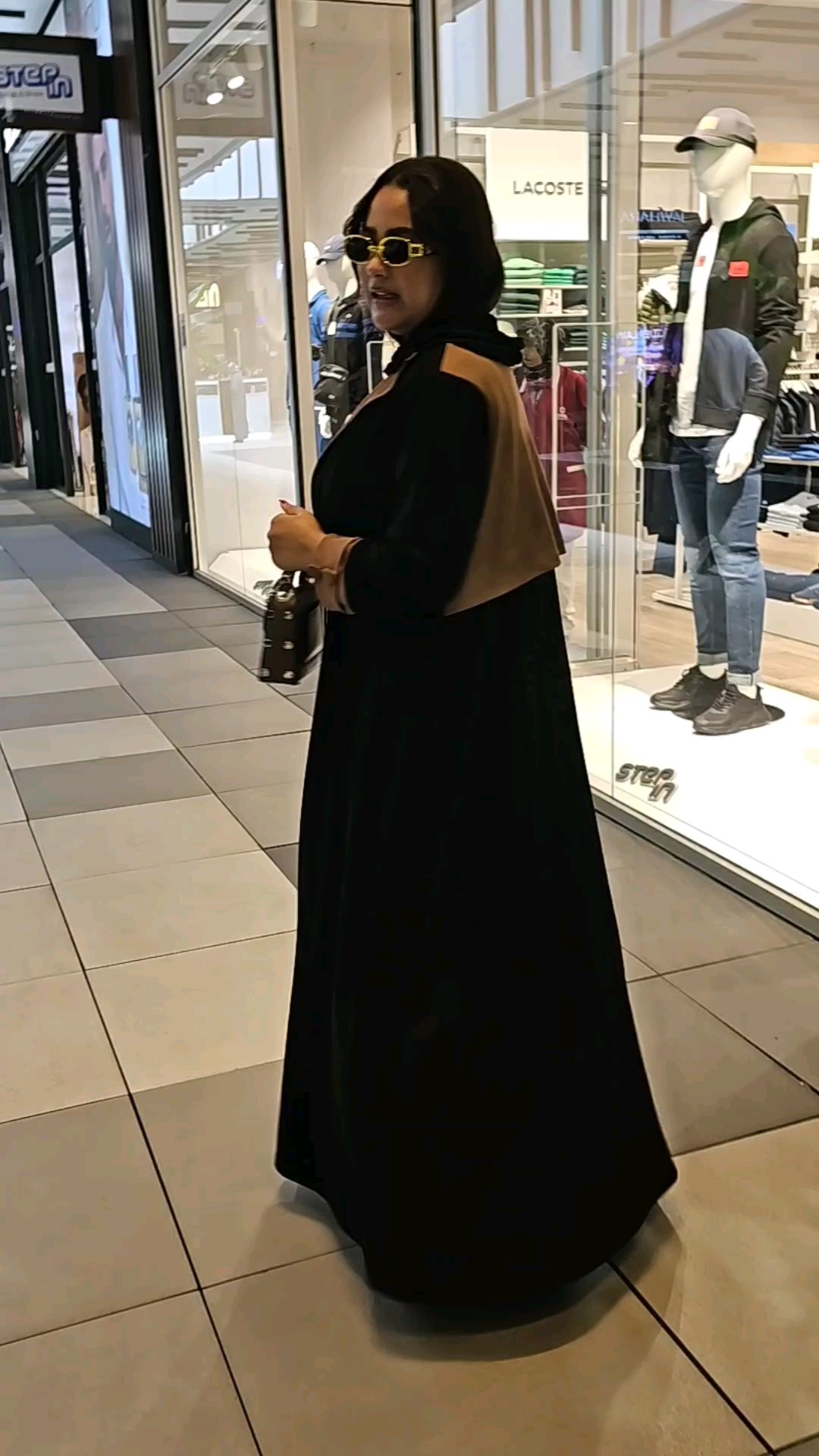 عباية فخمة بأناقة خليجية