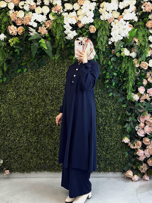 “ستايل شتوي راقي – إنسومبل دافئ يدفّيك ويزيد أناقتك”