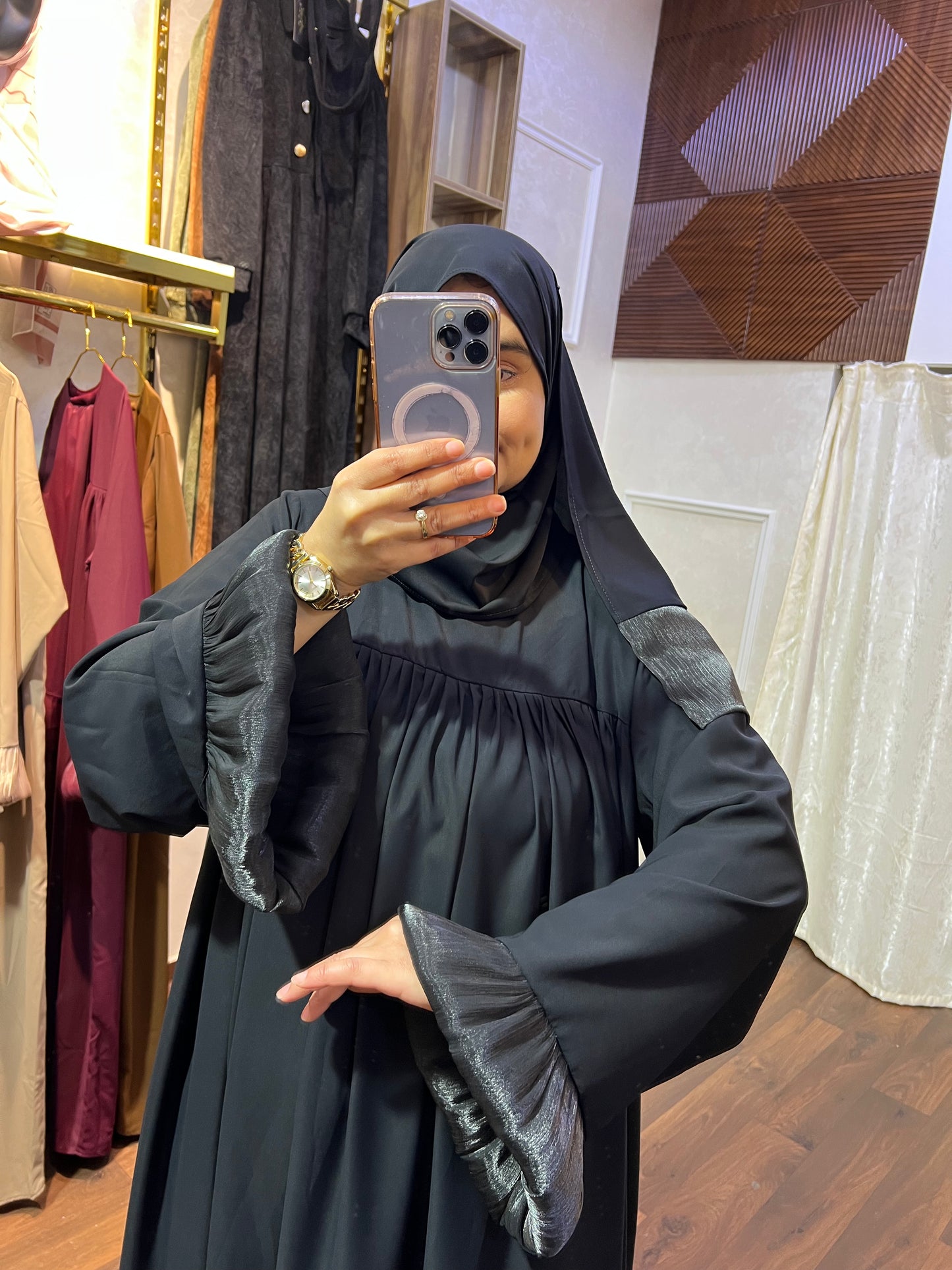 عباية فخمة واسعة بلمسة راقية