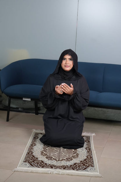 عباءة صلاة سوداء - قياس واسع ومريح