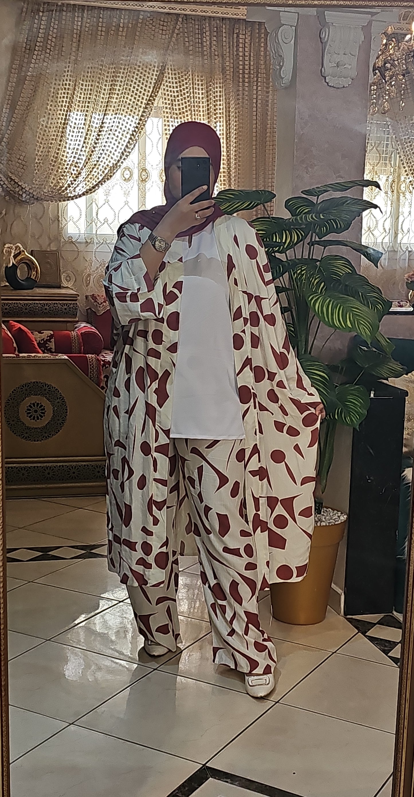 إطلالة صيفية أنيقة للمحجبة