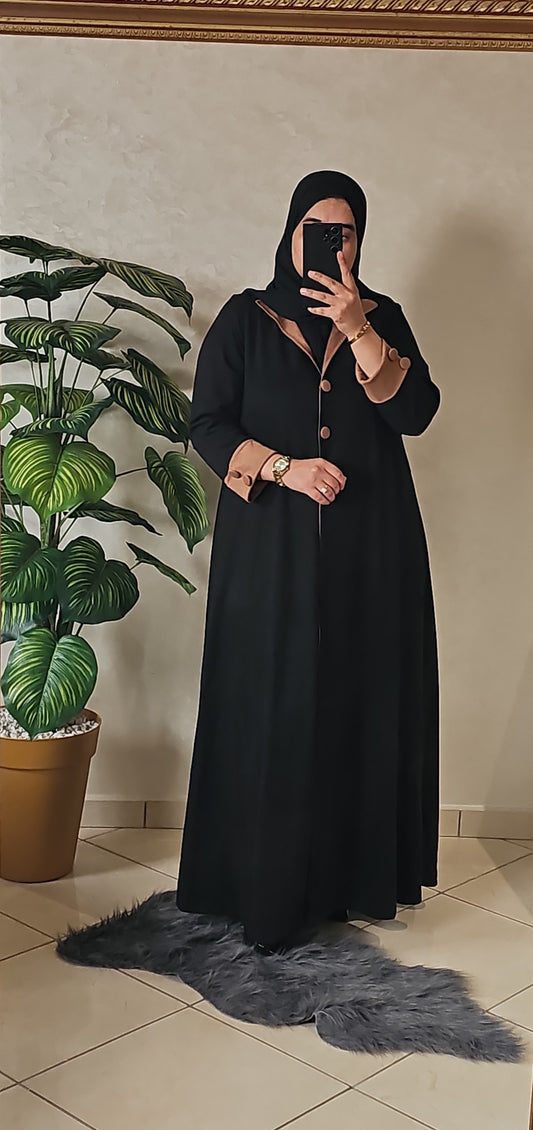 عباية فخمة بأناقة خليجية